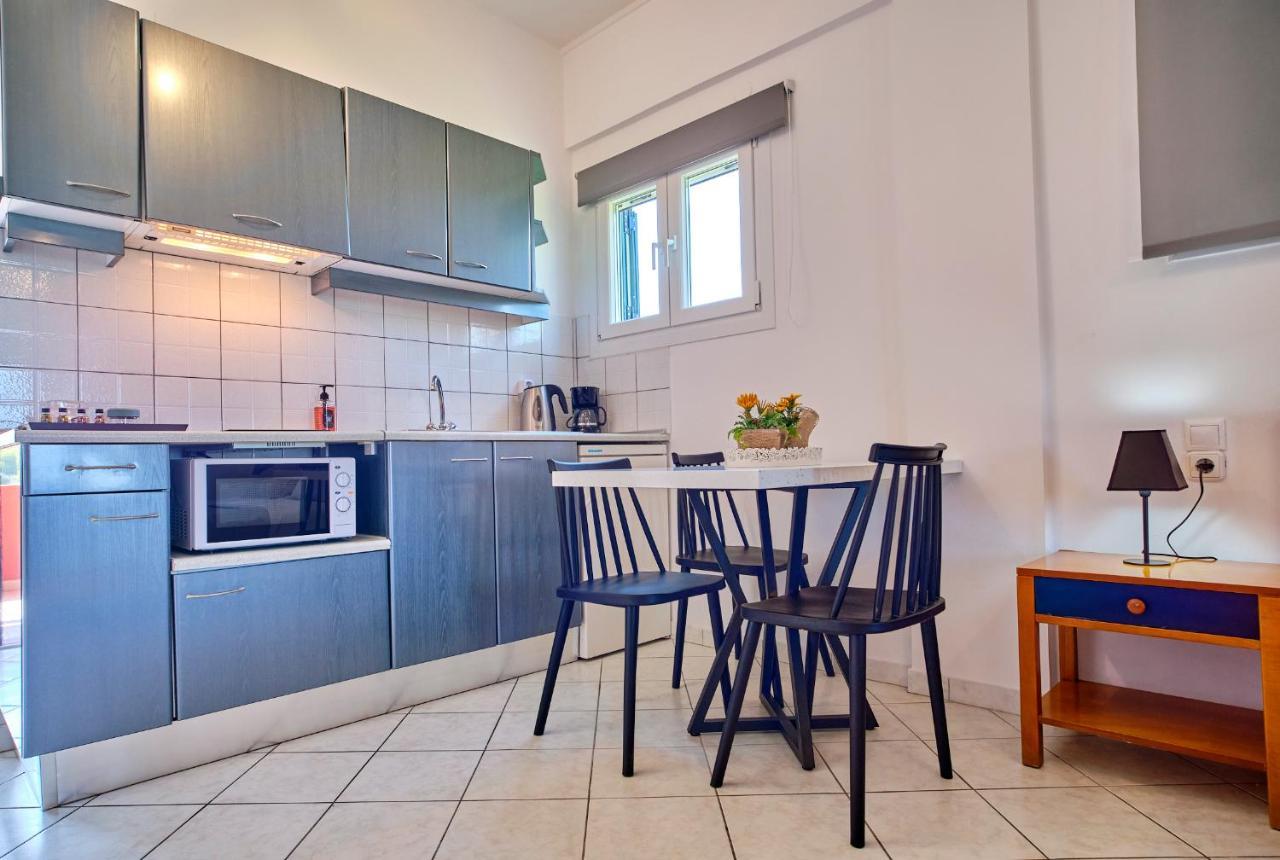 Logas Beach Studios Peroulades  מראה חיצוני תמונה
