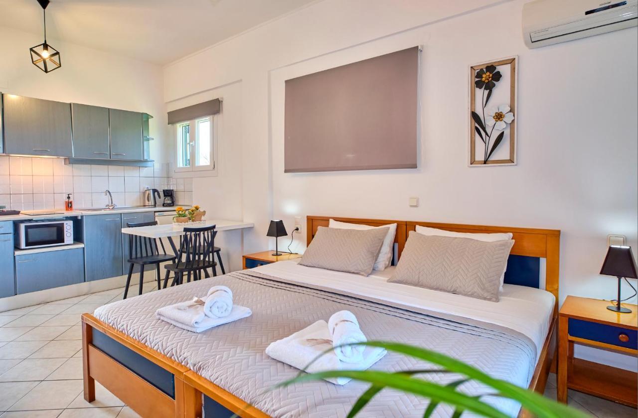 Logas Beach Studios Peroulades  מראה חיצוני תמונה