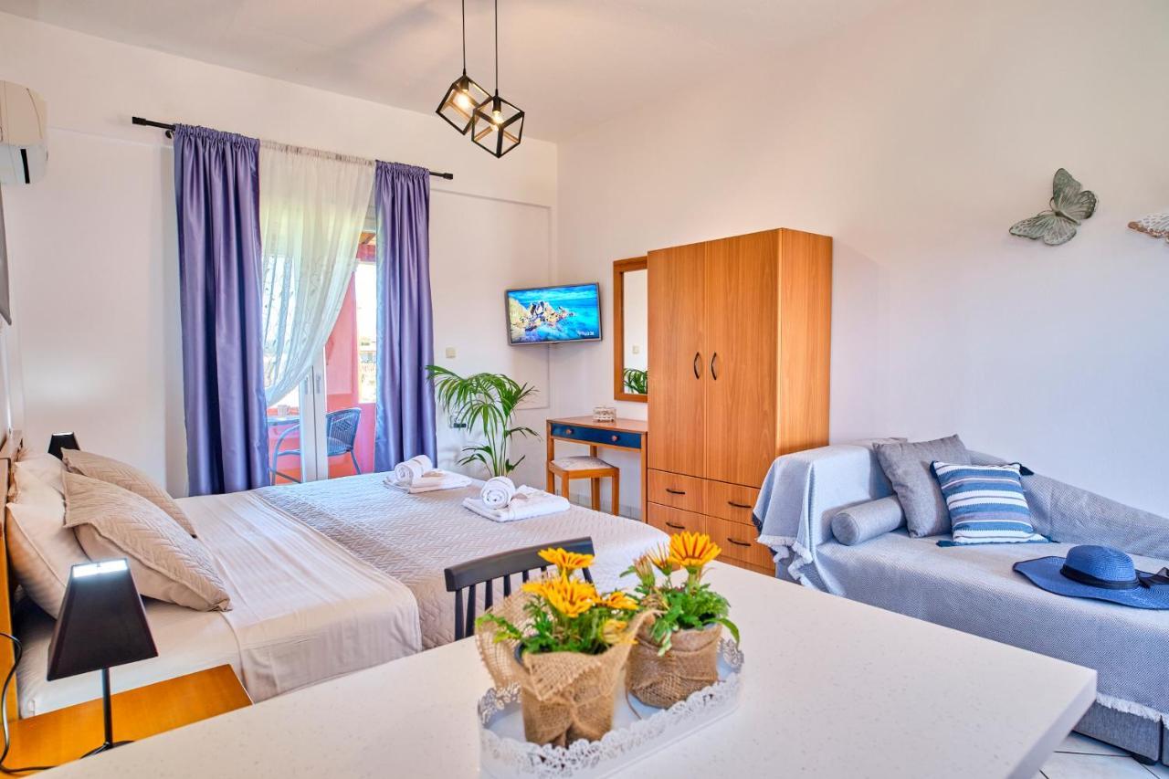 Logas Beach Studios Peroulades  מראה חיצוני תמונה