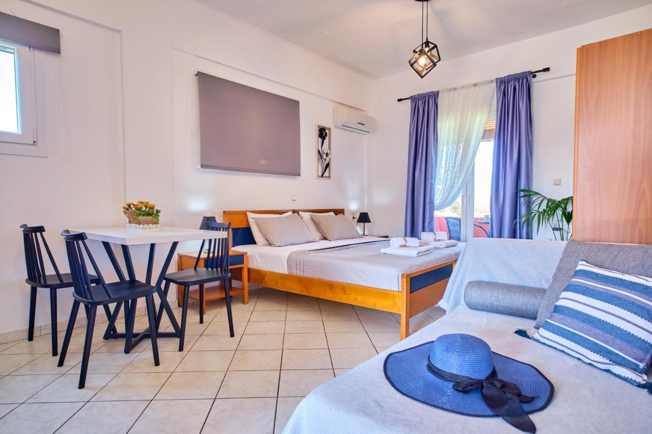 Logas Beach Studios Peroulades  מראה חיצוני תמונה