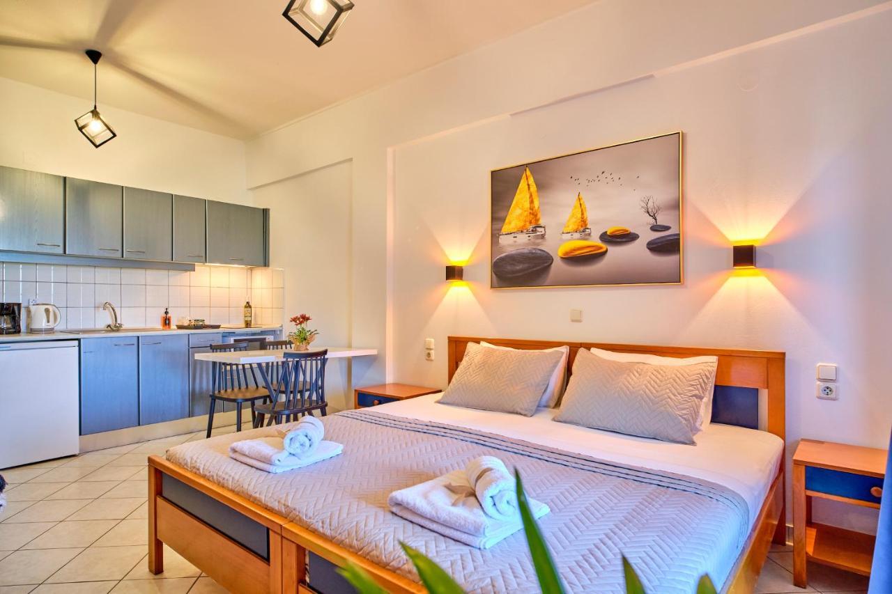 Logas Beach Studios Peroulades  מראה חיצוני תמונה