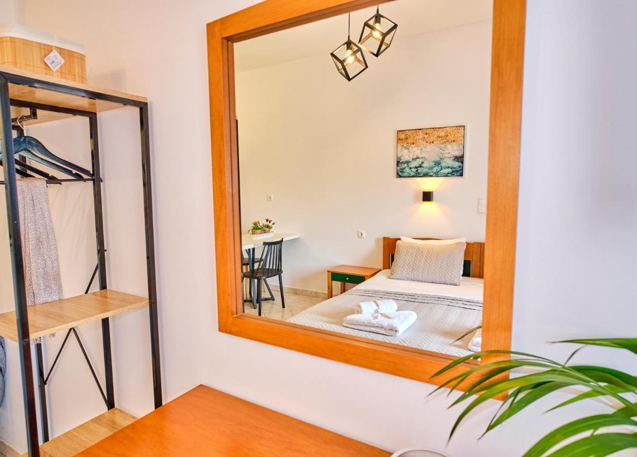 Logas Beach Studios Peroulades  מראה חיצוני תמונה